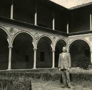 La photo a du être prise par un compagnon du voyage en Italie organisé par l’Ecole d’archéologie d’Uccle en 1948. I